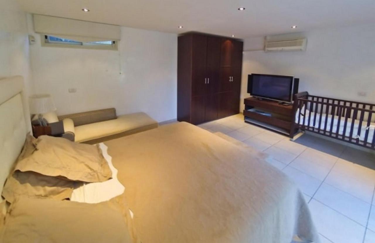 Villa Family Eilat With Heated Pool Exteriör bild