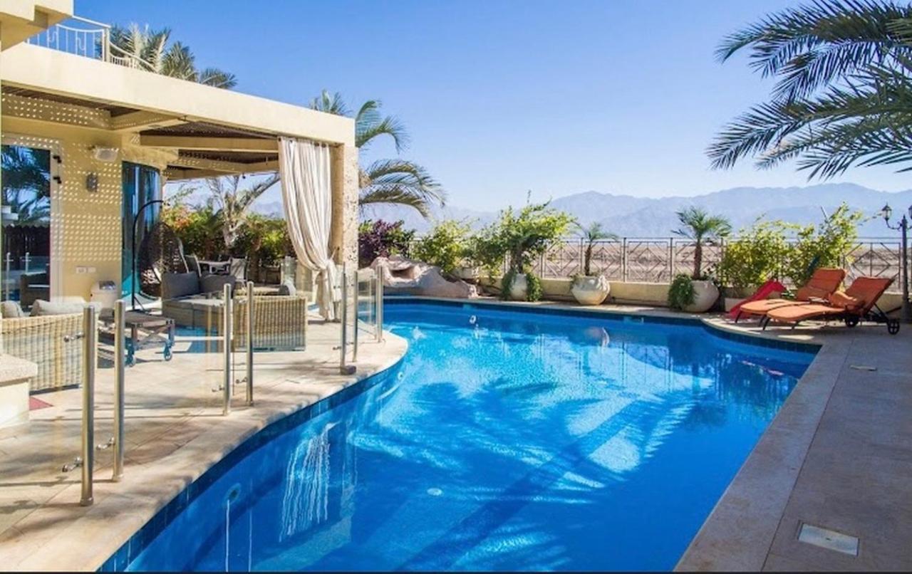 Villa Family Eilat With Heated Pool Exteriör bild