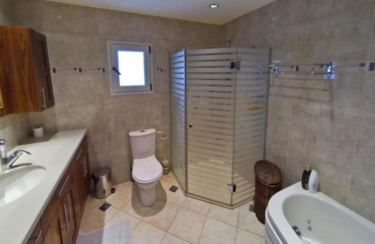 Villa Family Eilat With Heated Pool Exteriör bild