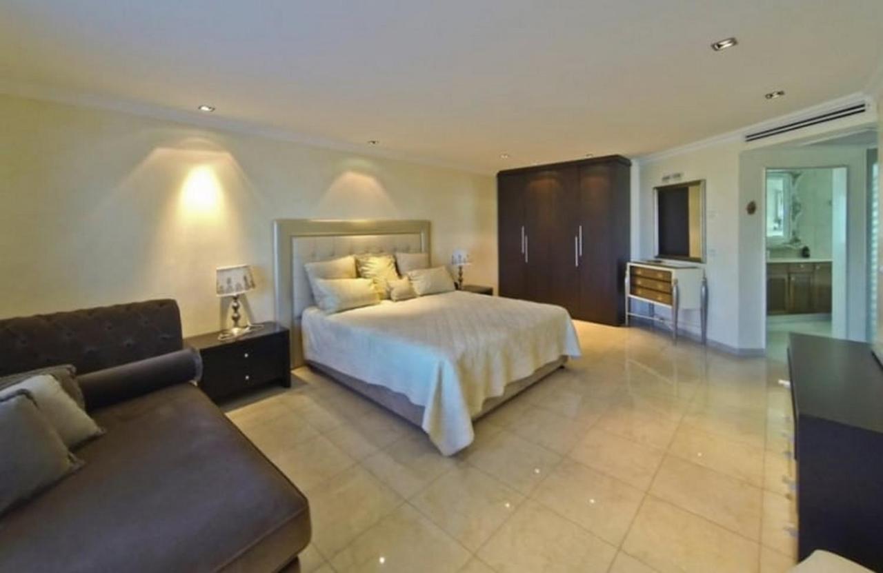 Villa Family Eilat With Heated Pool Exteriör bild