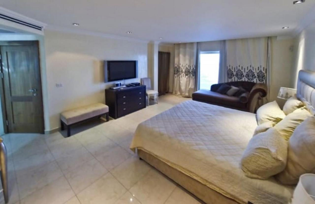 Villa Family Eilat With Heated Pool Exteriör bild
