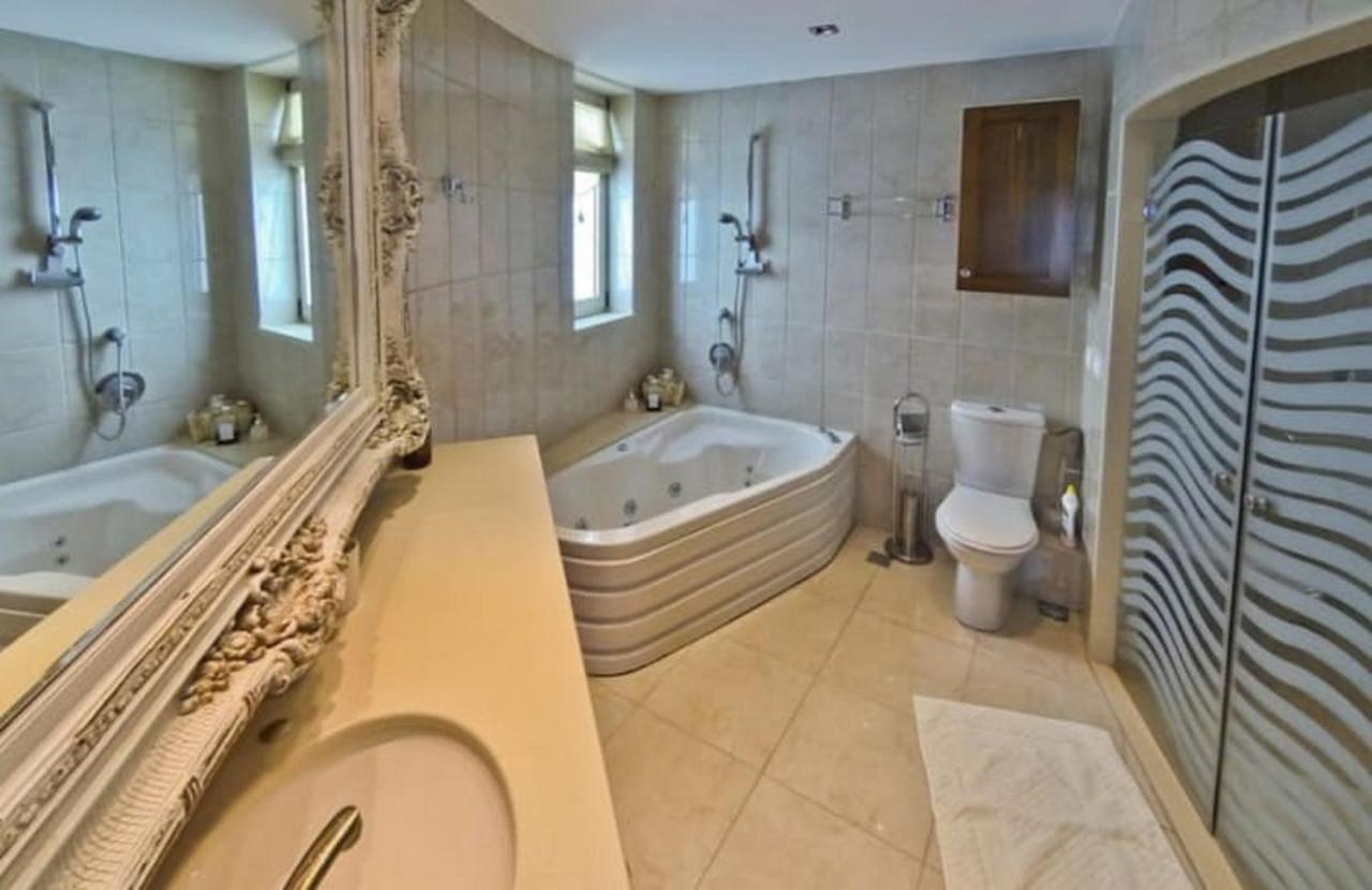 Villa Family Eilat With Heated Pool Exteriör bild
