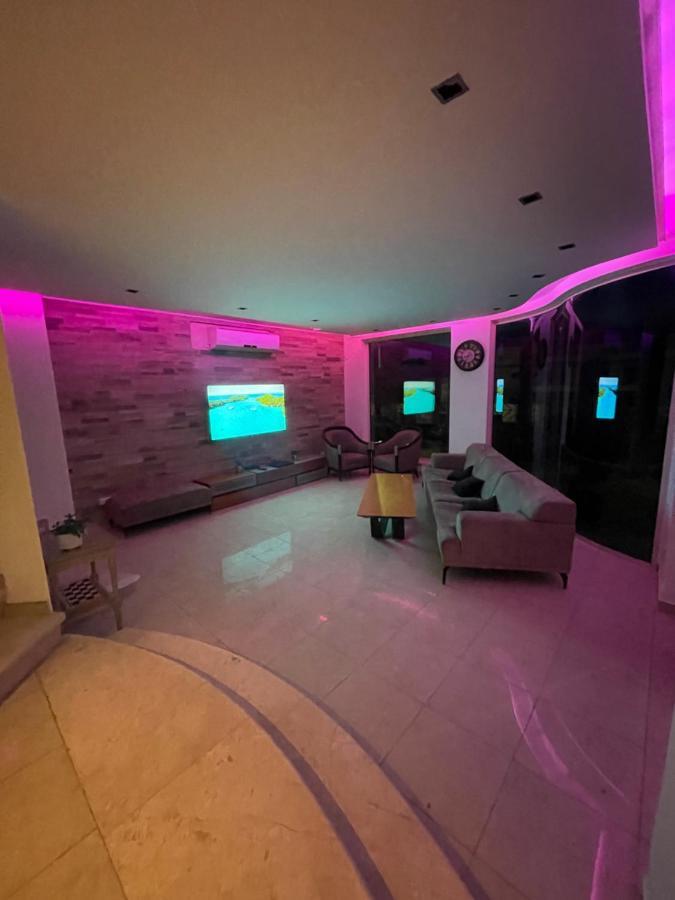 Villa Family Eilat With Heated Pool Exteriör bild